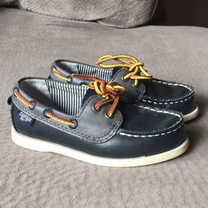 Oshkosh Like New Boat Shoes